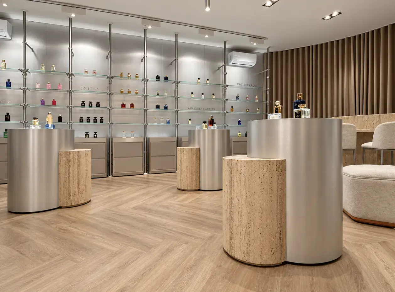 Espacio retail diseñado por Housense