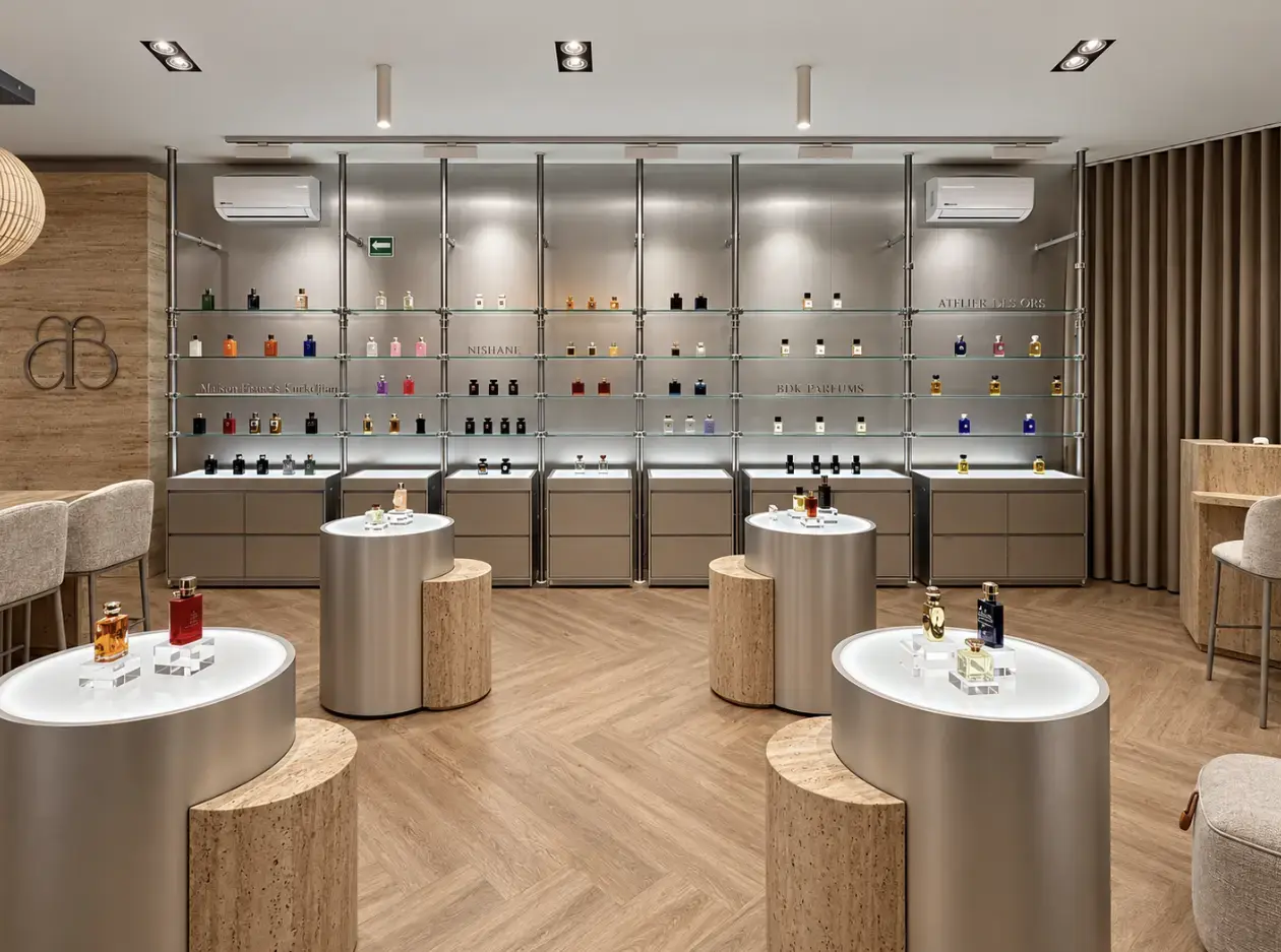 Proyecto de interiorismo retail por Housense, vista 2